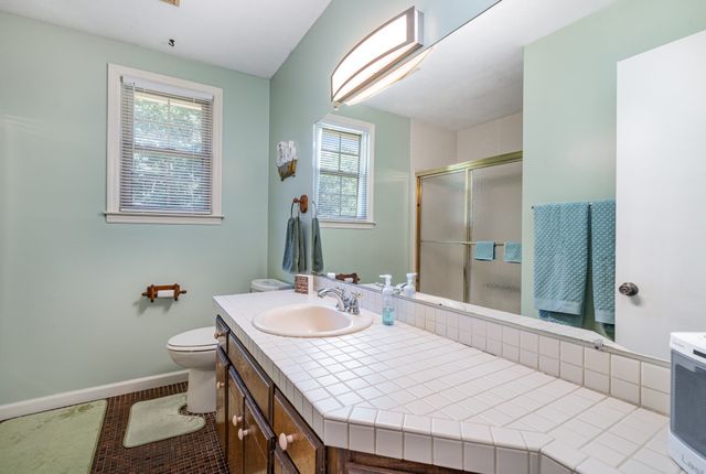 8049 New Chapel Rd, Springfield, TN 37172