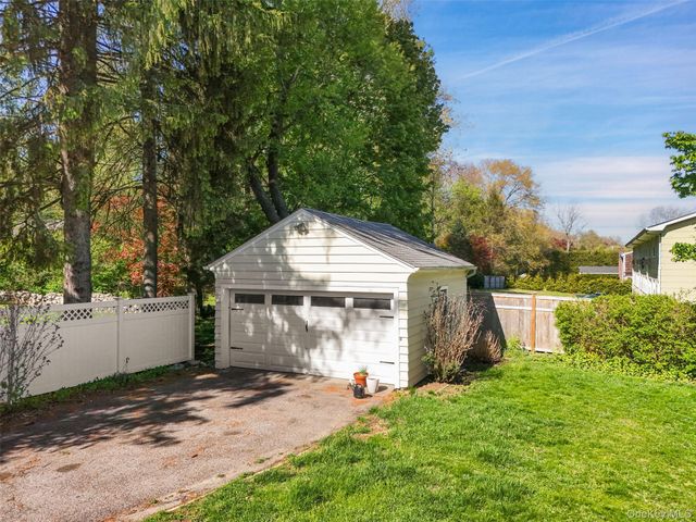 82 Crescent Terrace, Bedford Hills, NY 10507