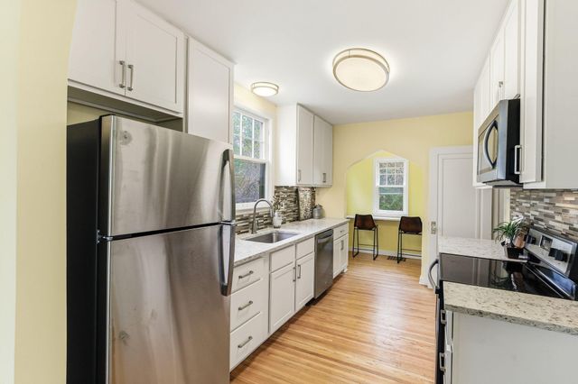 7425 York Terrace, Edina, MN 55435