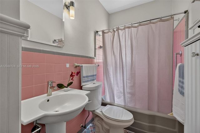 1107 Pizarro St, Coral Gables, FL 33134