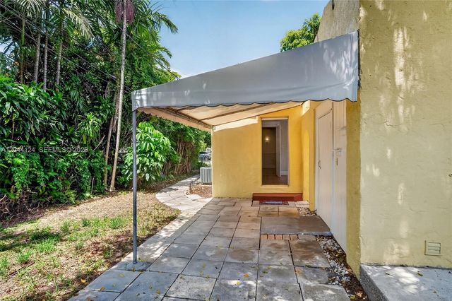 1107 Pizarro St, Coral Gables, FL 33134