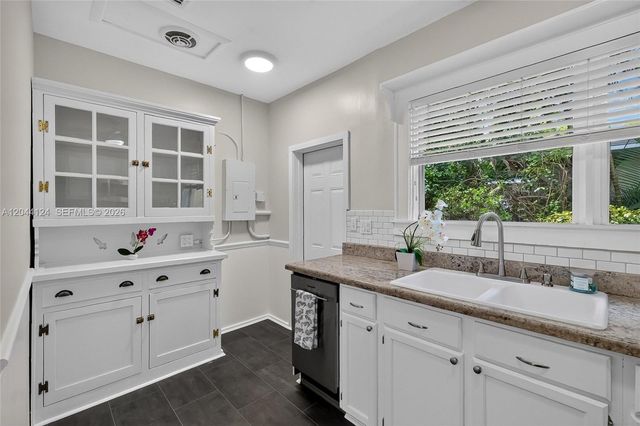1107 Pizarro St, Coral Gables, FL 33134