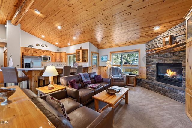 20118 Crystal Mountain Lane, Bend, OR 97702