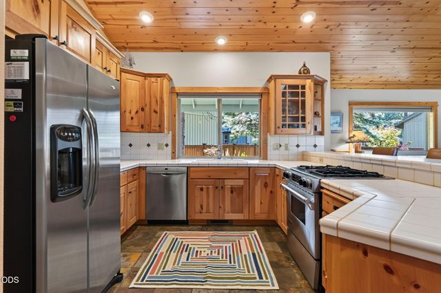 20118 Crystal Mountain Lane, Bend, OR 97702