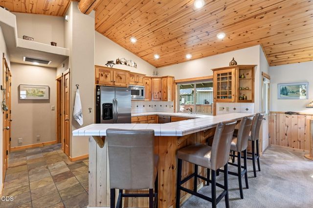20118 Crystal Mountain Lane, Bend, OR 97702