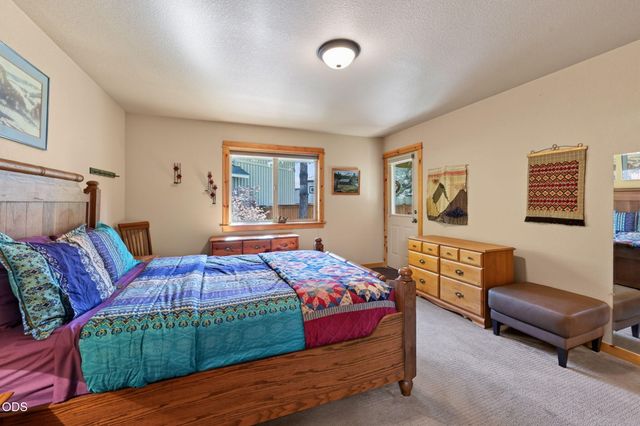20118 Crystal Mountain Lane, Bend, OR 97702