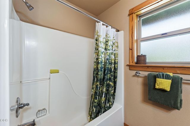20118 Crystal Mountain Lane, Bend, OR 97702