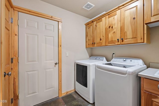 20118 Crystal Mountain Lane, Bend, OR 97702