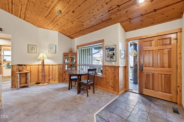 20118 Crystal Mountain Lane, Bend, OR 97702