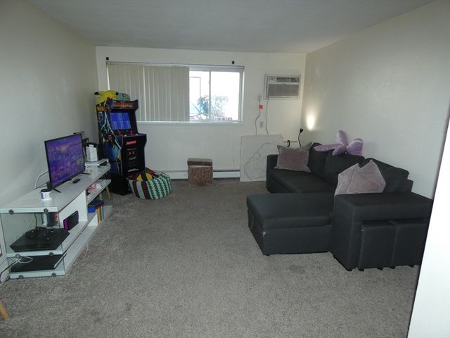 37 South St 6, Medford, MA 02155