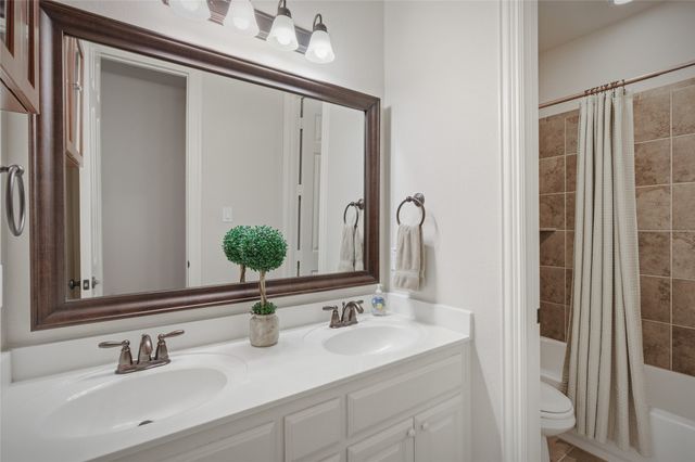 8716 Tour Drive, Mckinney, TX 75070