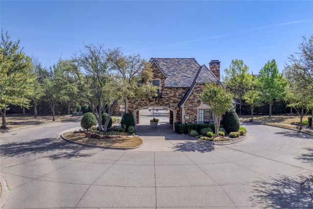8716 Tour Drive, Mckinney, TX 75070