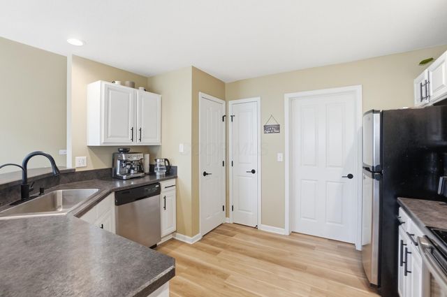 33 Lakes At Cheshire Drive, Delaware, OH 43015