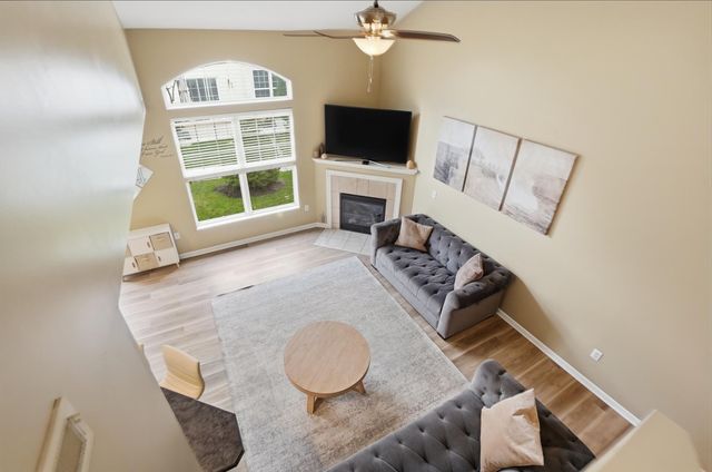 33 Lakes At Cheshire Drive, Delaware, OH 43015