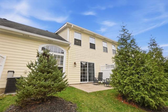 33 Lakes At Cheshire Drive, Delaware, OH 43015