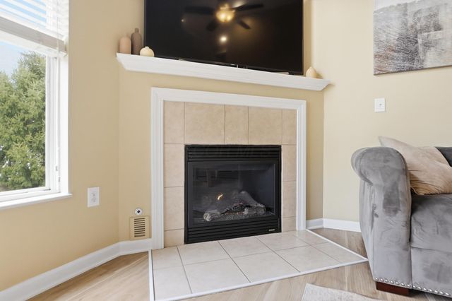 33 Lakes At Cheshire Drive, Delaware, OH 43015