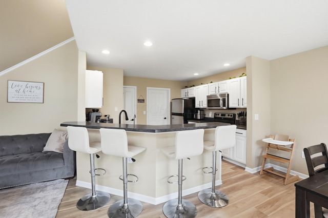 33 Lakes At Cheshire Drive, Delaware, OH 43015