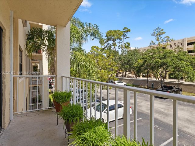 9301 SW 92nd Ave 204C, Miami, FL 33176