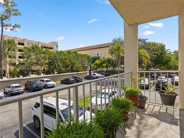 9301 SW 92nd Ave 204C, Miami, FL 33176