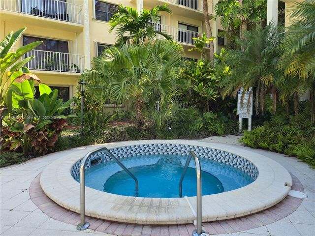9301 SW 92nd Ave 204C, Miami, FL 33176