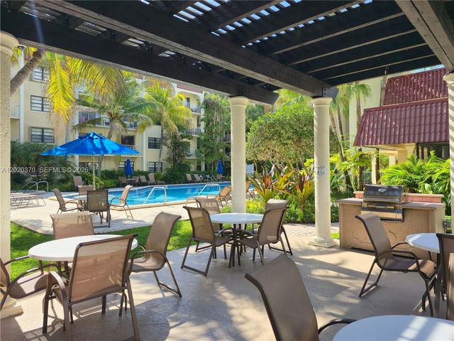 9301 SW 92nd Ave 204C, Miami, FL 33176