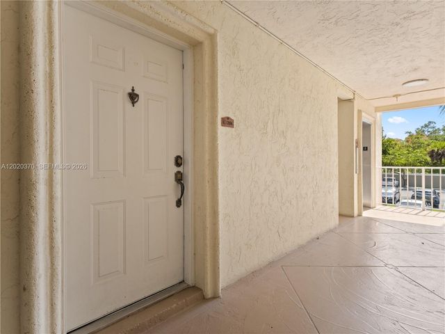 9301 SW 92nd Ave 204C, Miami, FL 33176