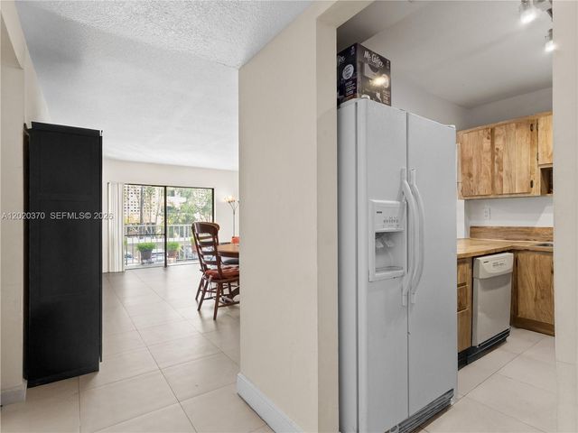 9301 SW 92nd Ave 204C, Miami, FL 33176