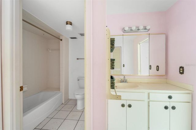 614 SPRING LAKES BOULEVARD 614, Bradenton, FL 34210