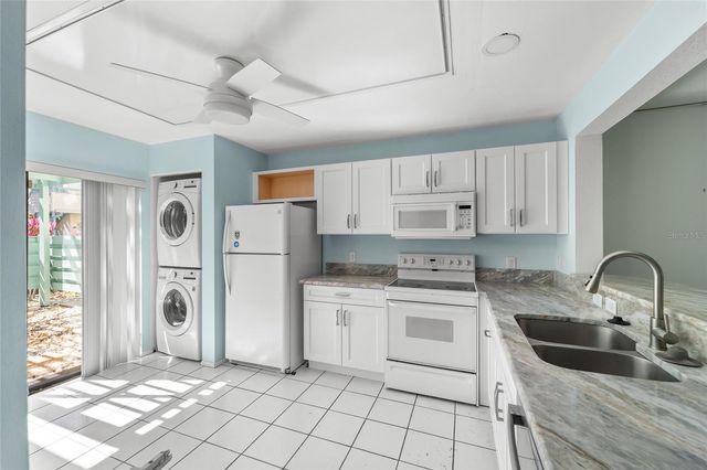 614 SPRING LAKES BOULEVARD 614, Bradenton, FL 34210