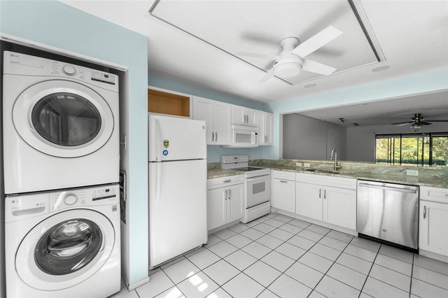 614 SPRING LAKES BOULEVARD 614, Bradenton, FL 34210