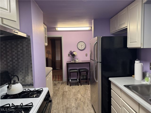 246 29th Street NW, Barberton, OH 44203