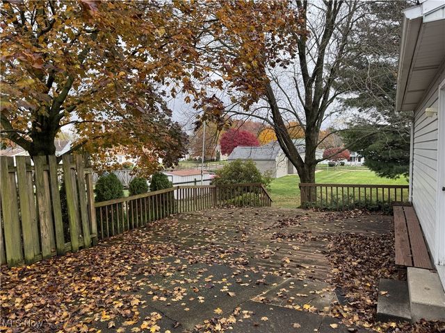 246 29th Street NW, Barberton, OH 44203