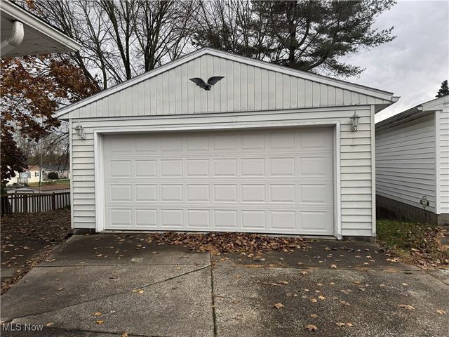 246 29th Street NW, Barberton, OH 44203