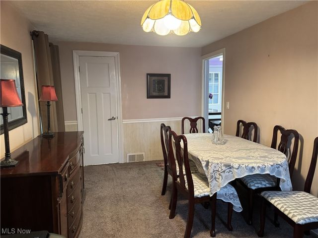 246 29th Street NW, Barberton, OH 44203