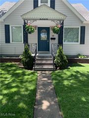 246 29th Street NW, Barberton, OH 44203