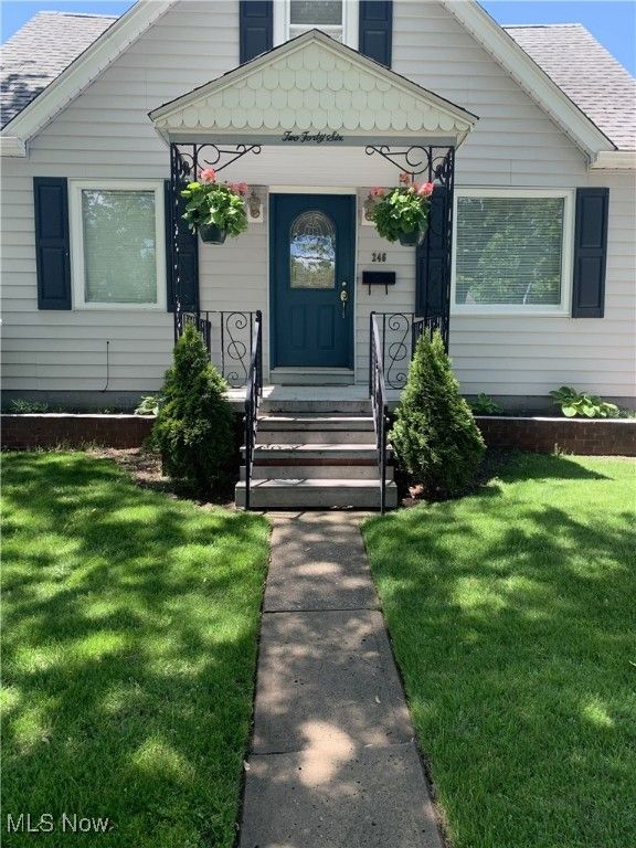 246 29th Street NW, Barberton, OH 44203