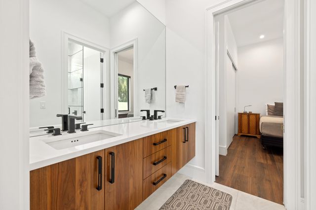 10 Coconut Road, Delray Beach, FL 33444