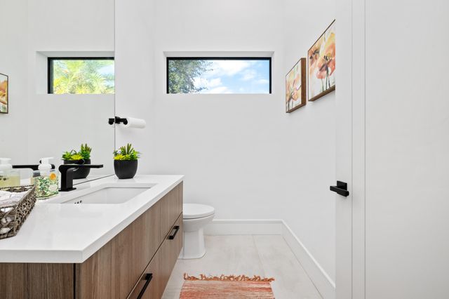 10 Coconut Road, Delray Beach, FL 33444