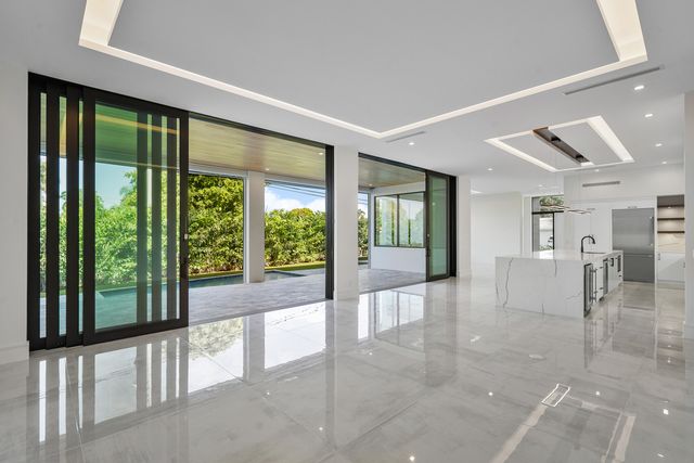 10 Coconut Road, Delray Beach, FL 33444