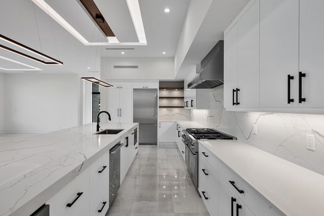 10 Coconut Road, Delray Beach, FL 33444