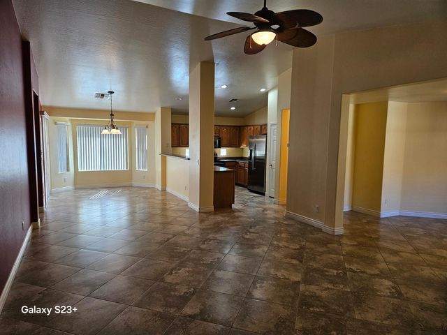 2922 E Sierrita Road, San Tan Valley, AZ 85143