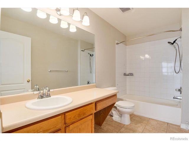 1419 Red Mountain Drive 15, Longmont, CO 80504