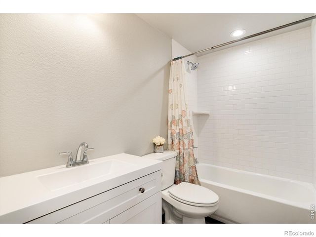 1419 Red Mountain Drive 15, Longmont, CO 80504