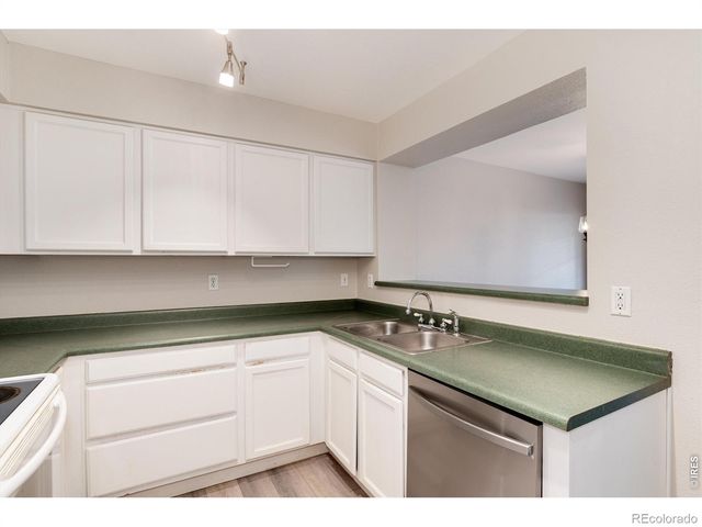 1419 Red Mountain Drive 15, Longmont, CO 80504