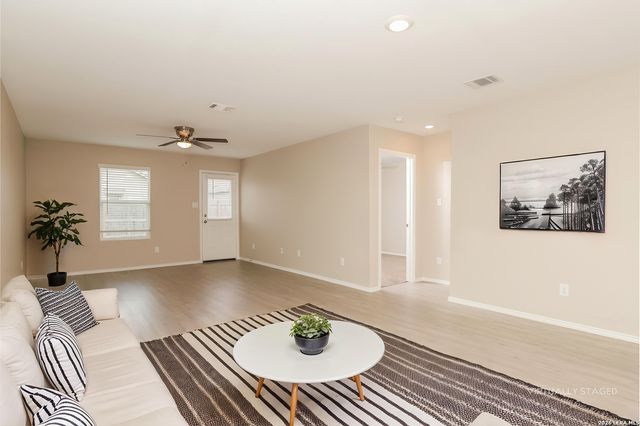 7275 Plow, San Antonio, TX 78252