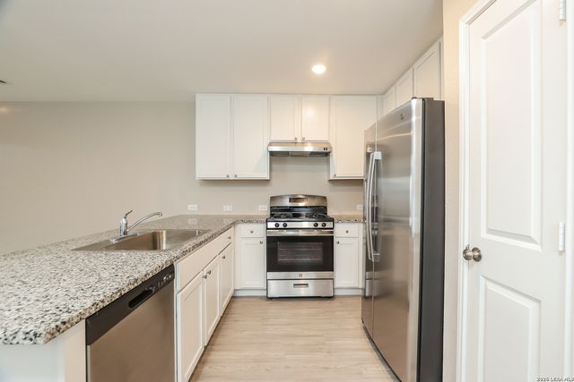 7275 Plow, San Antonio, TX 78252