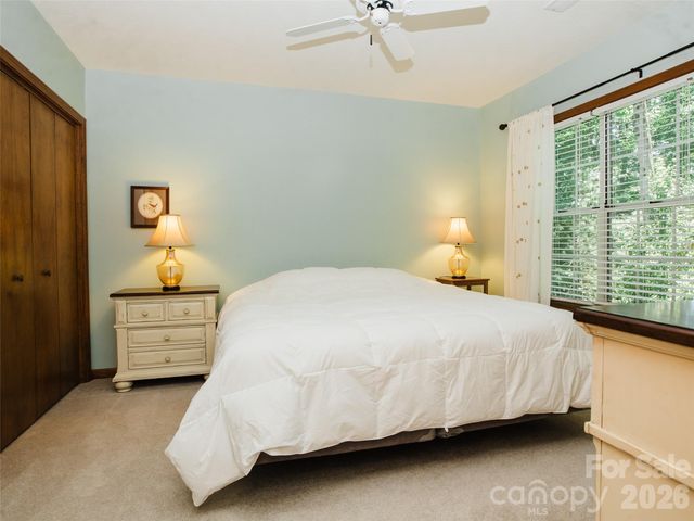 357 Laurel Park Place, Hendersonville, NC 28791