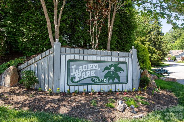 357 Laurel Park Place, Hendersonville, NC 28791