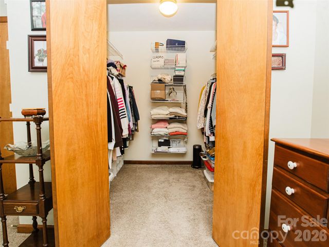 357 Laurel Park Place, Hendersonville, NC 28791