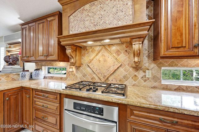 3615 VIA DE LA REINA, Jacksonville, FL 32217